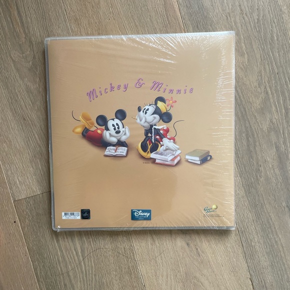 NWOT Disney Mickey & Minnie y2k photo album - Picture 2 of 2